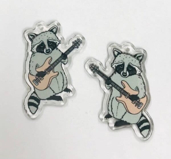 120pcs Acrylic Banjo Raccoon Charm